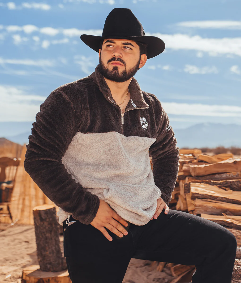 Nube Gris Last Name Men's Sherpa - Image 3